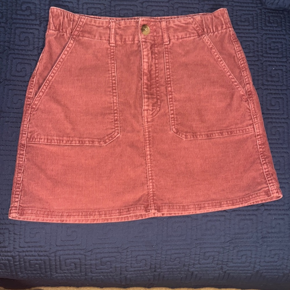 EUC—American Eagle Corduroy Mini-Skirt—Size 6